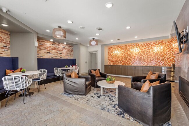 Building Photo - 8122 Midtown Blvd