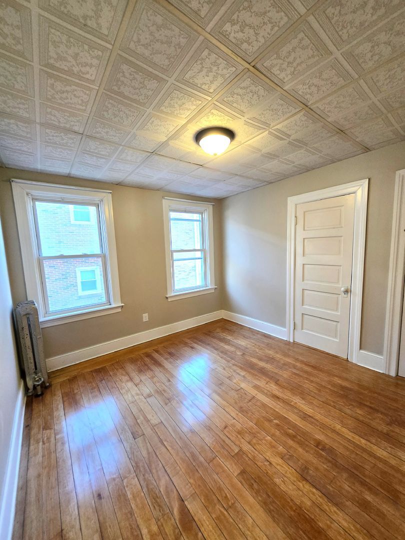 Building Photo - 848 Smith St