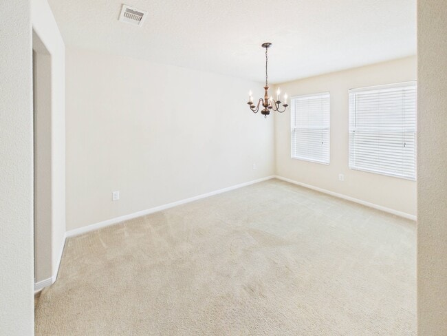 Building Photo - 3319 Apple Dale Dr