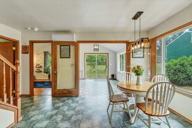 Building Photo - PRIVATE HOMESTEAD WITH ACREAGE & SHOP