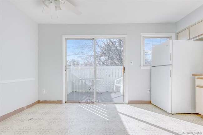 Building Photo - 23 Gladys Dr