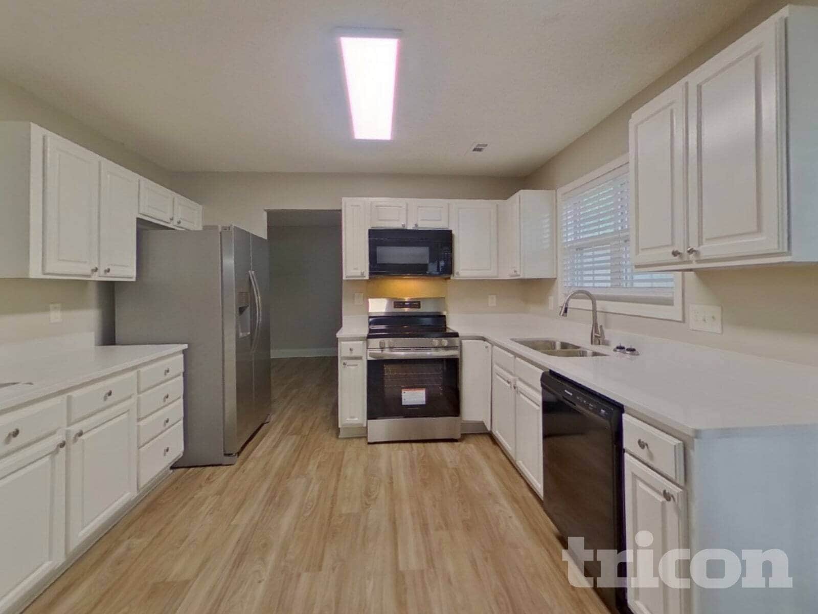 Building Photo - 3453 Sunset Rd