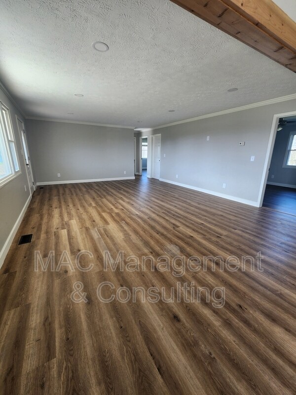 Building Photo - 4680 S Grundy Quarles Hwy