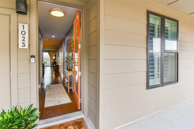 Building Photo - 2805 Dulce Ln