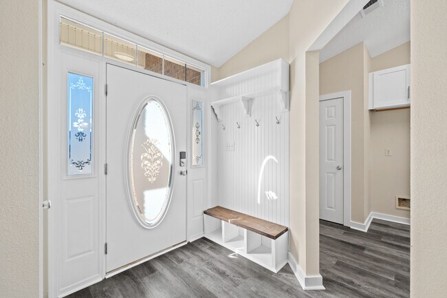 Building Photo - 2520 E Ashford Park Dr