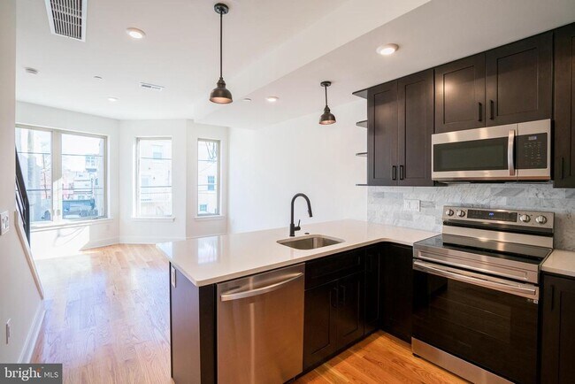 Building Photo - 2022 N 5th St