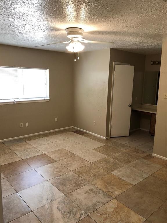 Building Photo - 4514 Towergate Dr