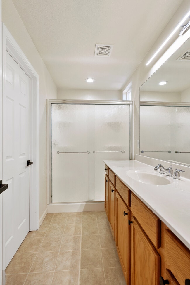 Building Photo - 2371 Snowberry Cir