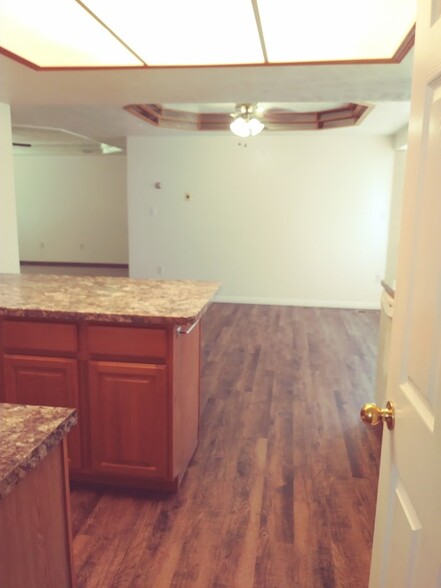 Kitchen/dining area - 4117 W 475 N