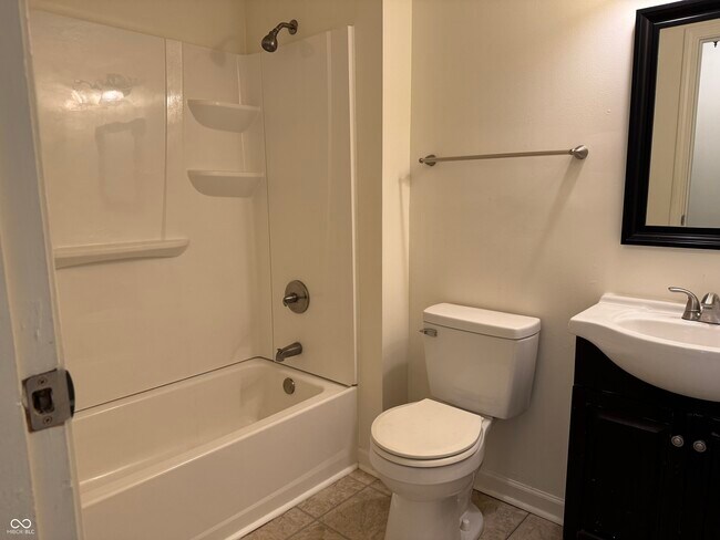 Building Photo - 7717 Cambridge Dr