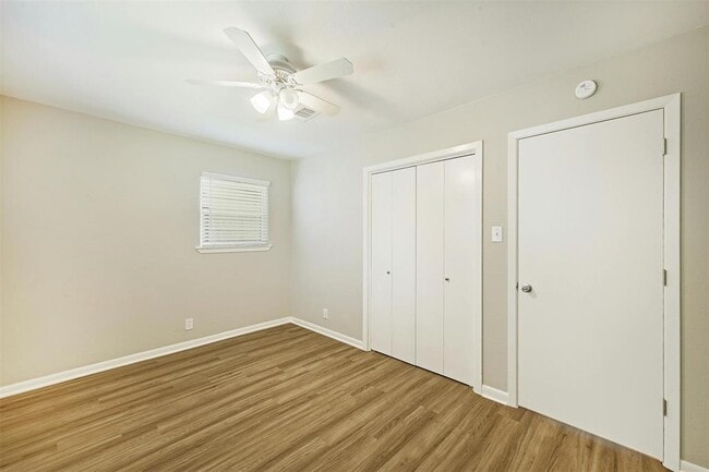 Building Photo - 8527 Maine Dr