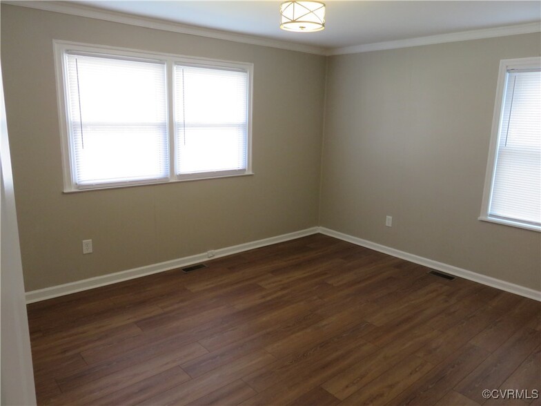 Building Photo - 1621 Dearborn Dr