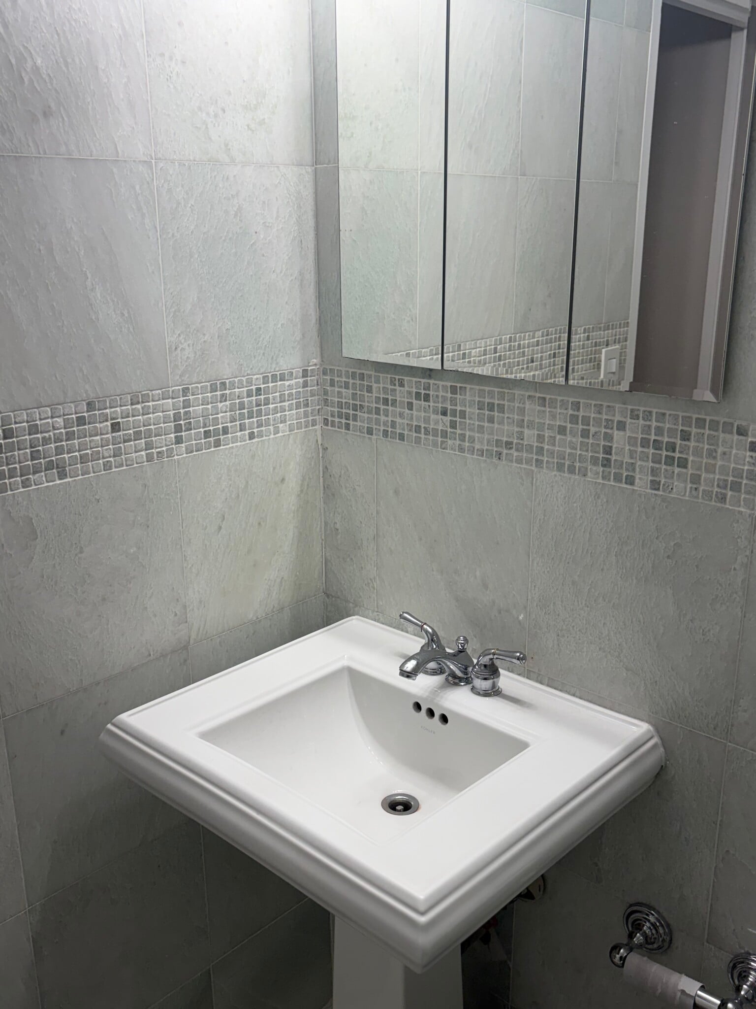 Bathroom 2 - 15218 Union Tpke