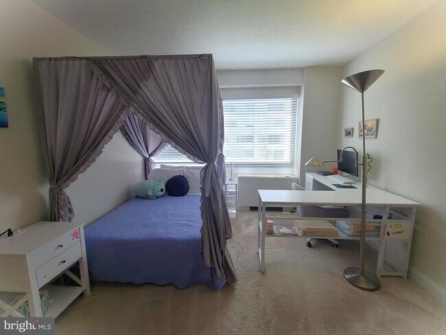 Building Photo - 5500 Friendship Blvd