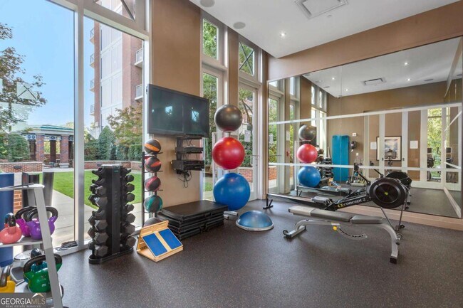 Building Photo - 1820 Peachtree St NW