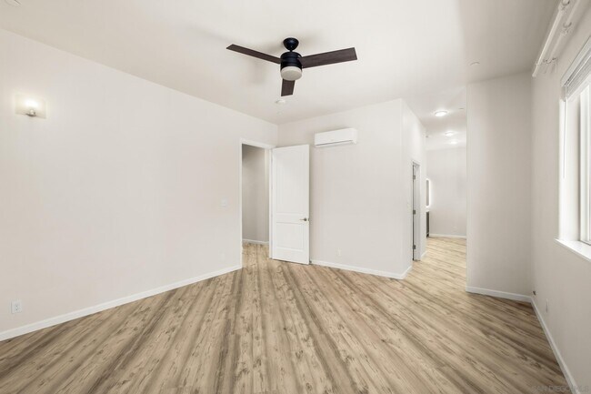 Building Photo - 9427 Vista Dr