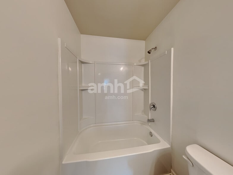 Building Photo - 4013 Clay Ct SE