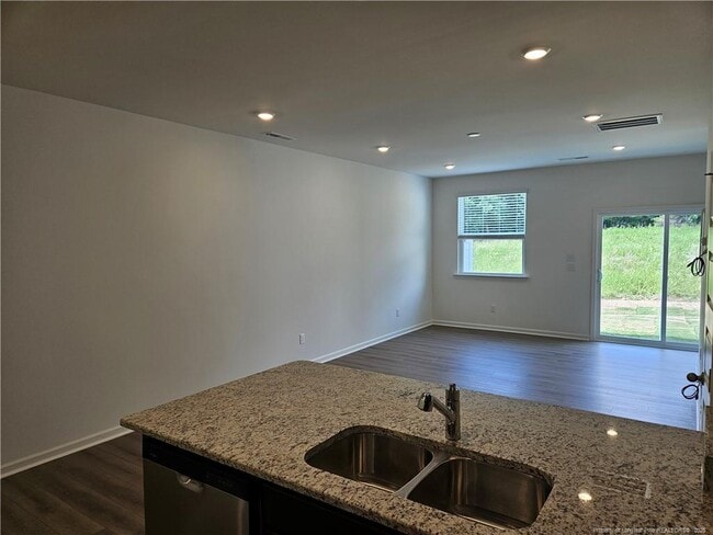 Building Photo - 10536 Brookside Rd
