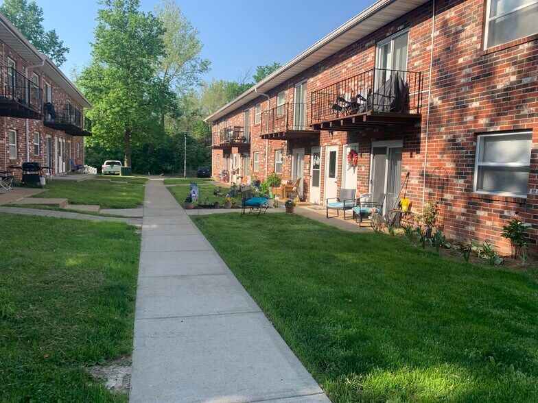 Pacific Village Apartments 1517 W Pacific St Pacific MO 63069