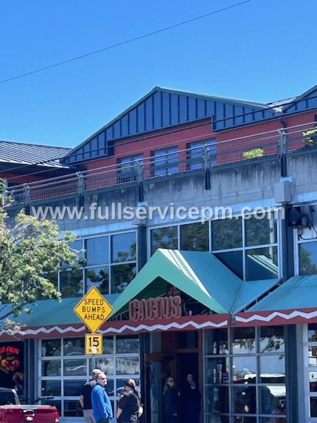 Building Photo - Alki Beach Living! Comfy 1 BD! Puget Sound Views! Super Sunsets!