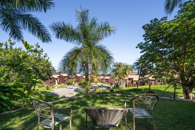 Building Photo - Epic Ocean-View 1bd at Makaua Village — Fully Renovated, Furnished, 2 Parking