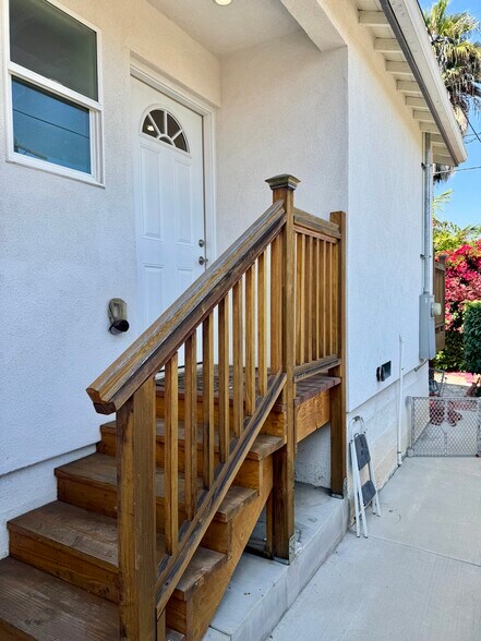 Primary Photo - 3436 Veteran Ave