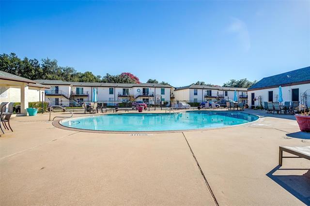 Building Photo - 4006 Ridglea Country Club Dr