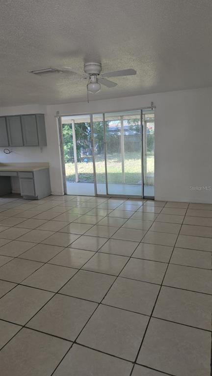 Building Photo - 4210 8th St Ct E