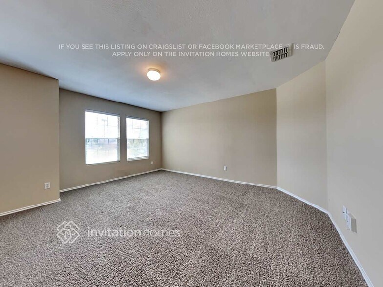 Building Photo - 805 Honey Hollow Dr