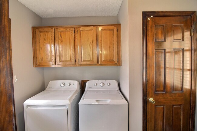 Building Photo - 1153 Verlington Dr