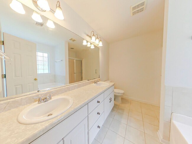 Building Photo - Grovetown Home!