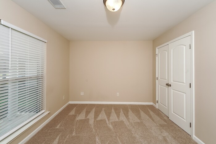 Building Photo - 6612 Rock Ledge Rd