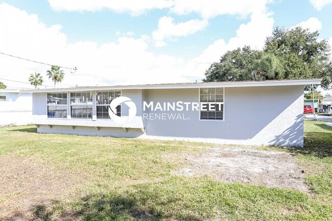 Building Photo - 9564 Crestview St