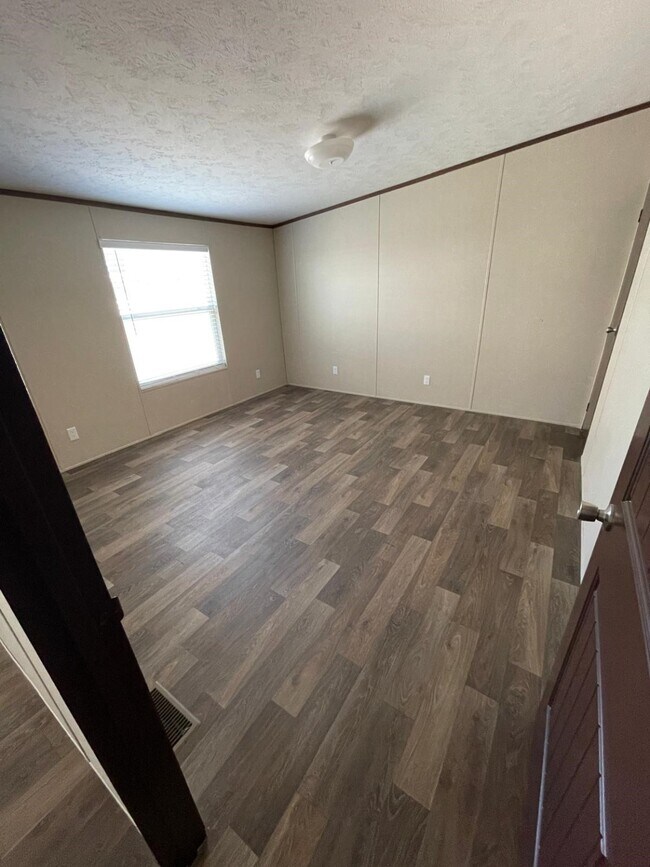 Building Photo - 72 Rd 5128