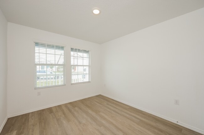 Building Photo - 11915 Cink Dr