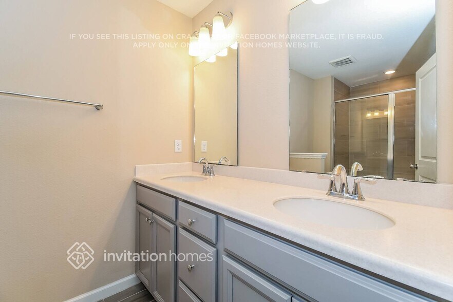 Building Photo - 13272 Shore Grass Dr