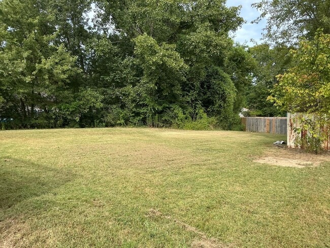 Building Photo - 575 Brady Dr