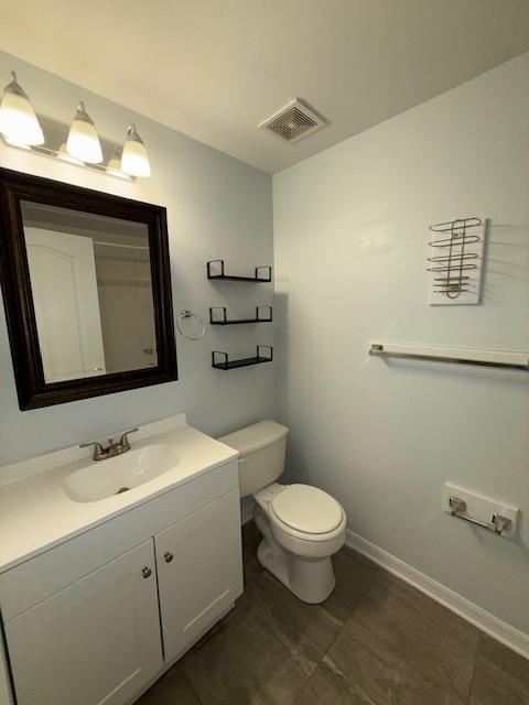 Building Photo - 2180 Country Club Dr