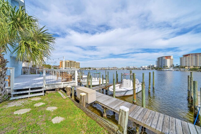 Building Photo - Charming 3-Story Townhome with Harbor View...