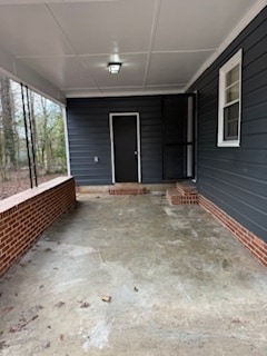 Building Photo - 1319 Greenview Dr