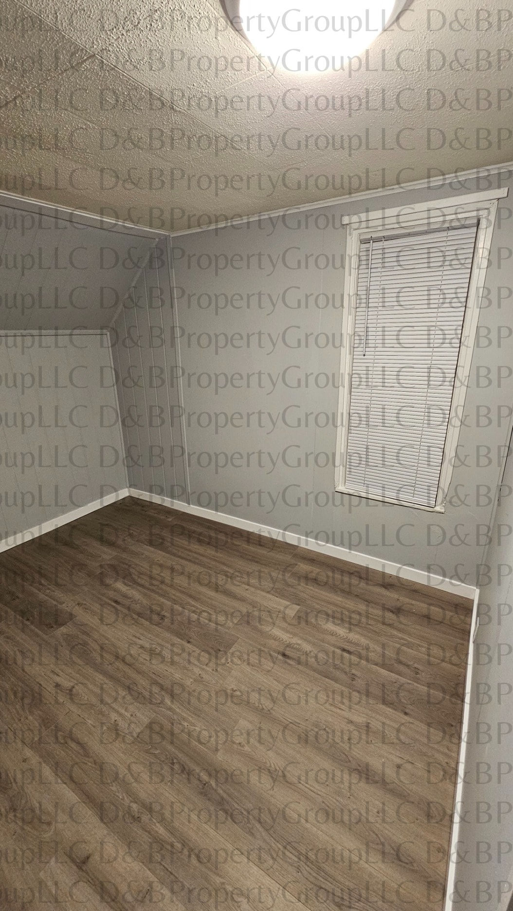 Building Photo - 939 Baraga St NE