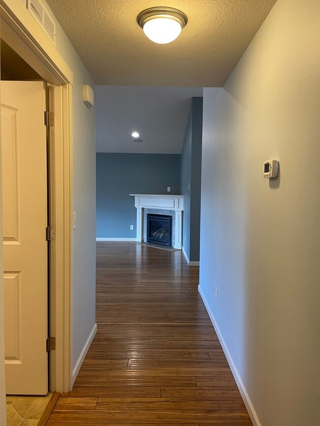 Building Photo - CHARMING Ranch-Style Home in Ridgefield, WA! 3 Bedrooms & 2 Baths! Walk-In Closet! Spacious Floor...