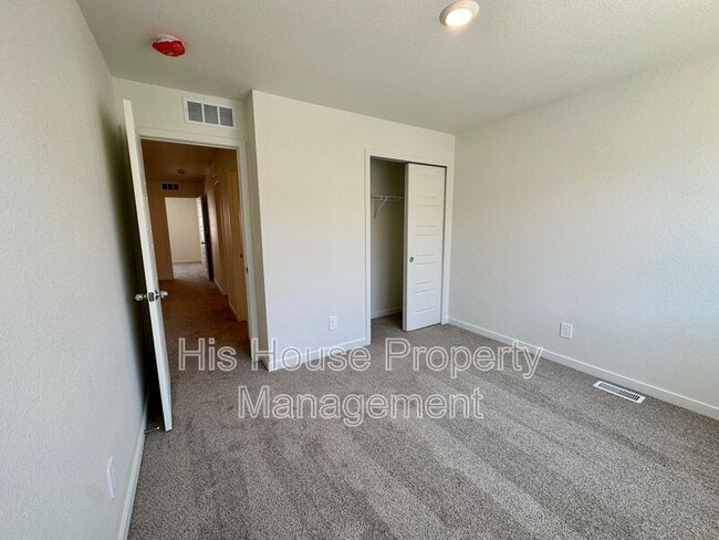 Building Photo - 3909 Canoe St