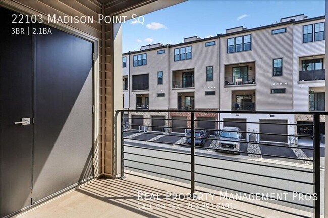 Building Photo - 22103 Madison Pt Sq