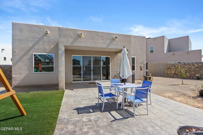 Building Photo - 12364 Desert Dove Ave