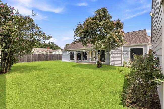 Building Photo - 16625 Ivy Grove Dr