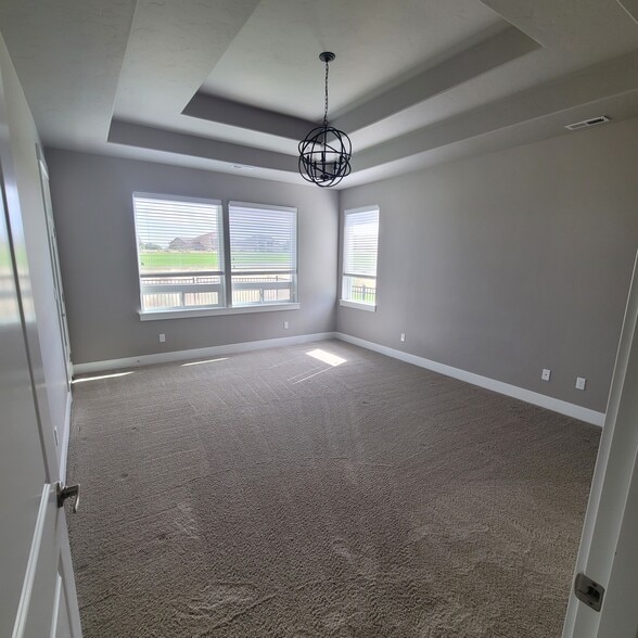 Master Bedroom - 3125 Deserthawk Lp