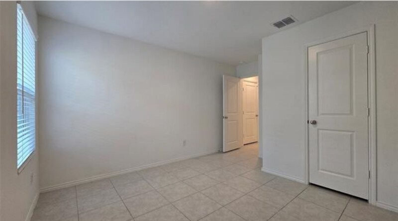Building Photo - 115 Cypress Ln