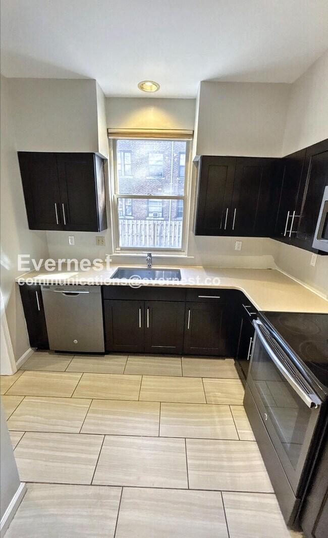 Building Photo - 4376 Maryland Ave