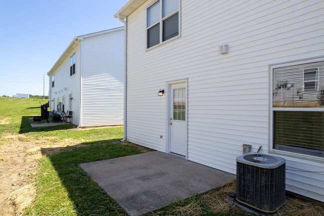 Building Photo - 3531-3533 Prescott Dr.